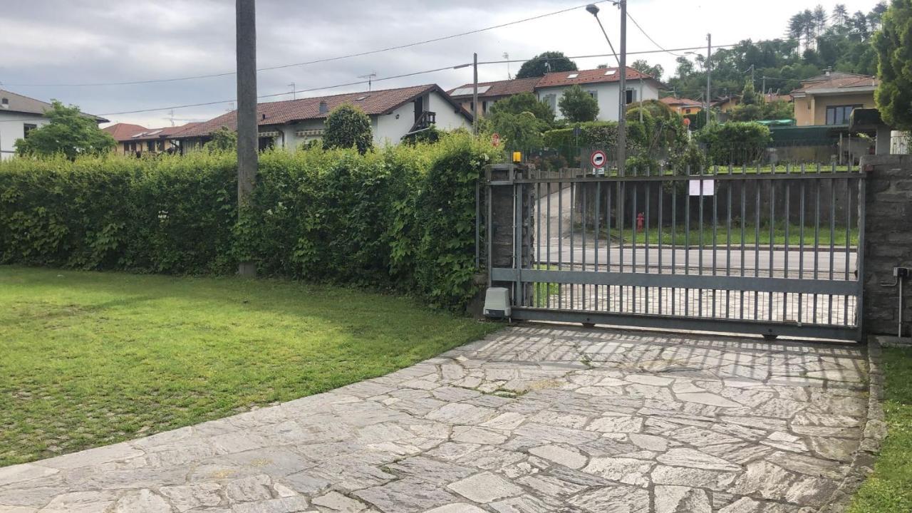 Casa Gaiani Villetta In Riva Al Lago Vista Mozzafiato Varano Borghi Εξωτερικό φωτογραφία