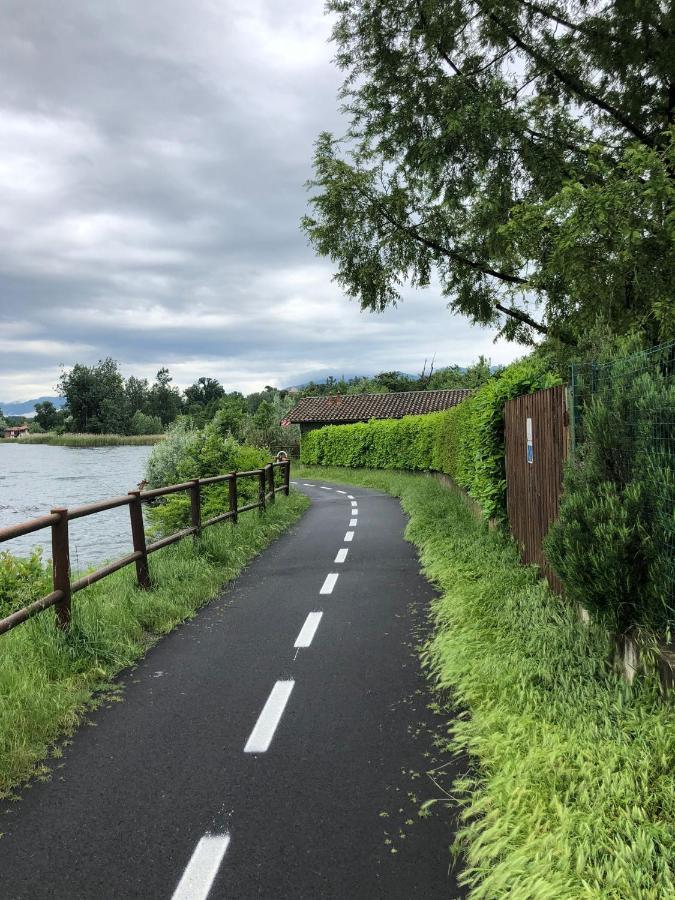 Casa Gaiani Villetta In Riva Al Lago Vista Mozzafiato Varano Borghi Εξωτερικό φωτογραφία